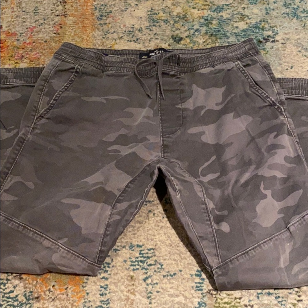 Hollister joggers